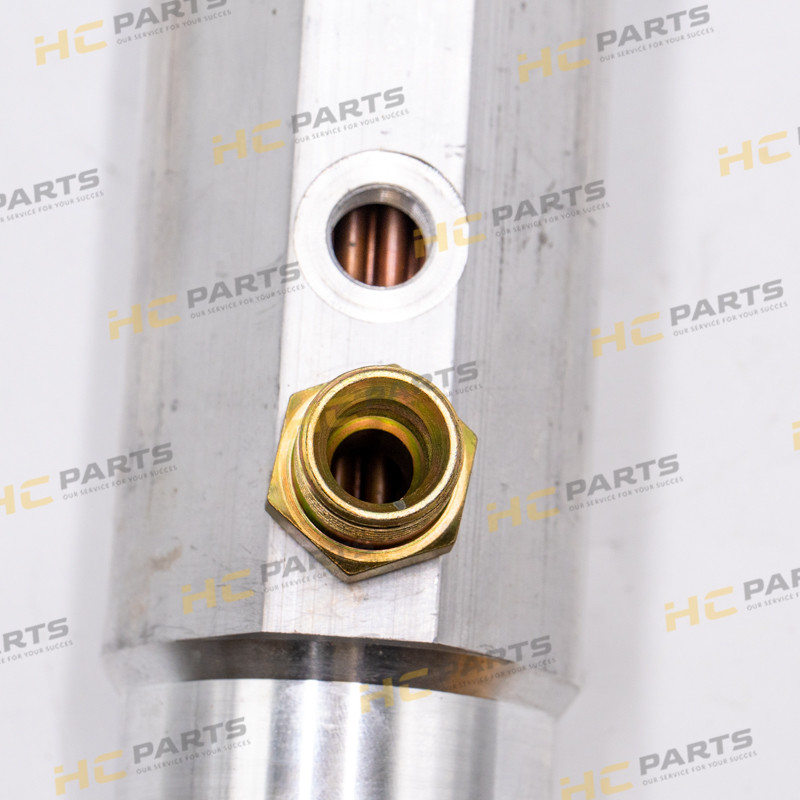 Масляный радиатор коробки передач телескопического погрузчика JCB