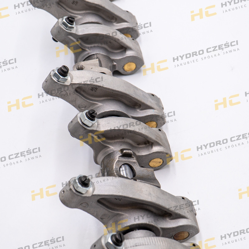 Коромысло в сборе с валом Isuzu 4HK1