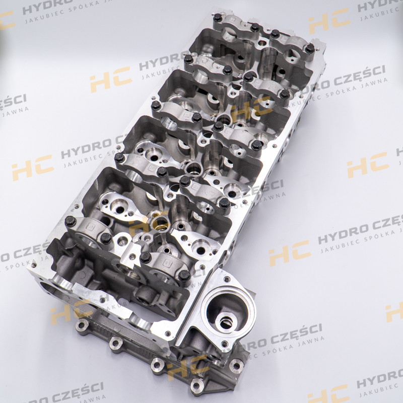 Головка блока цилиндров двигателя JCB ISUZU 4JJ1 — запчасти AZERI