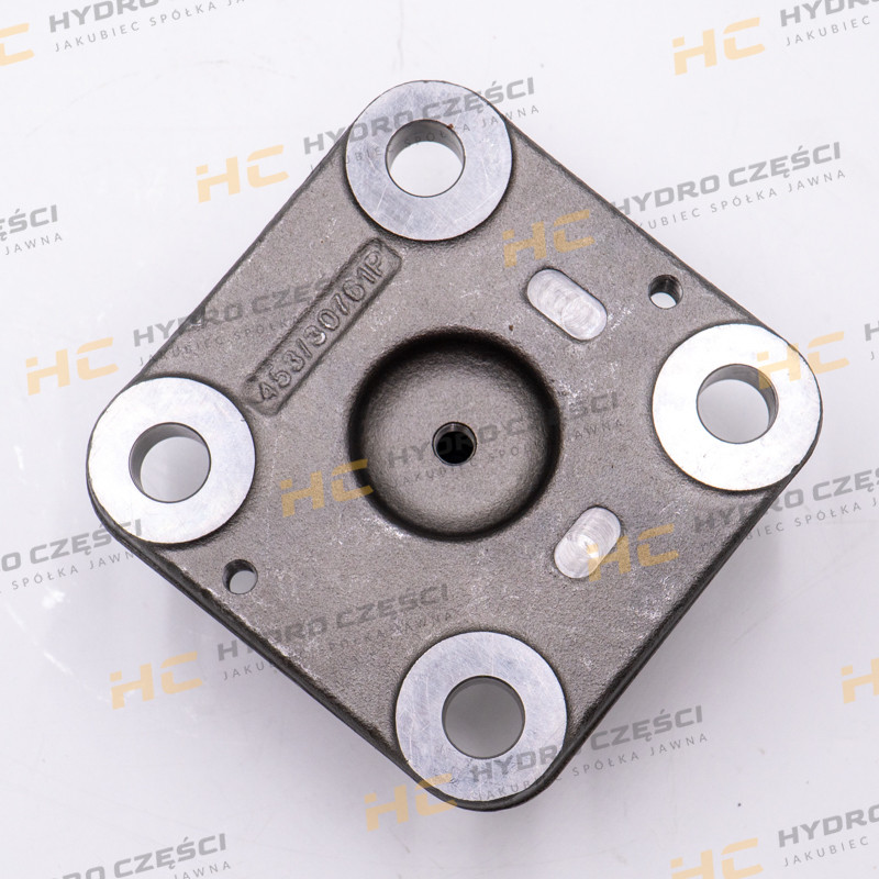 Цапфа JCB / крепление кроссовера (качество OEM) — DELLAR