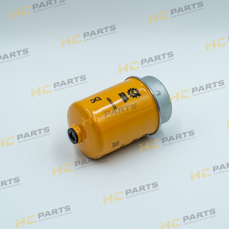 Топливная система экскаватора-погрузчика CAT с сепаратором