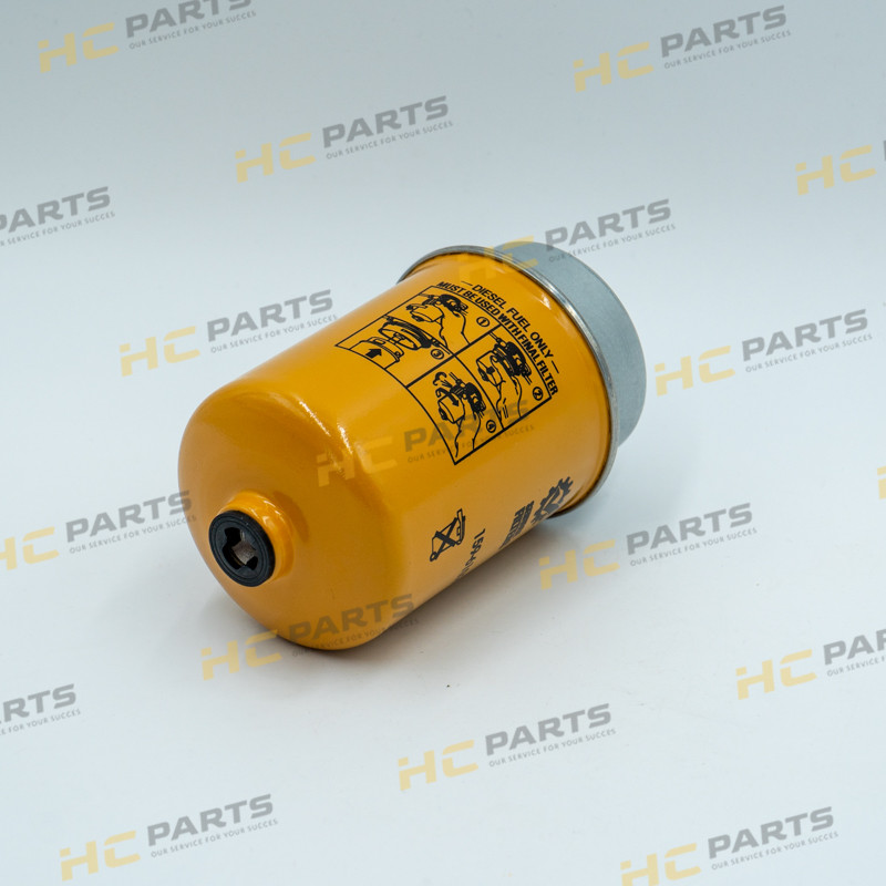 Топливная система экскаватора-погрузчика CAT с сепаратором