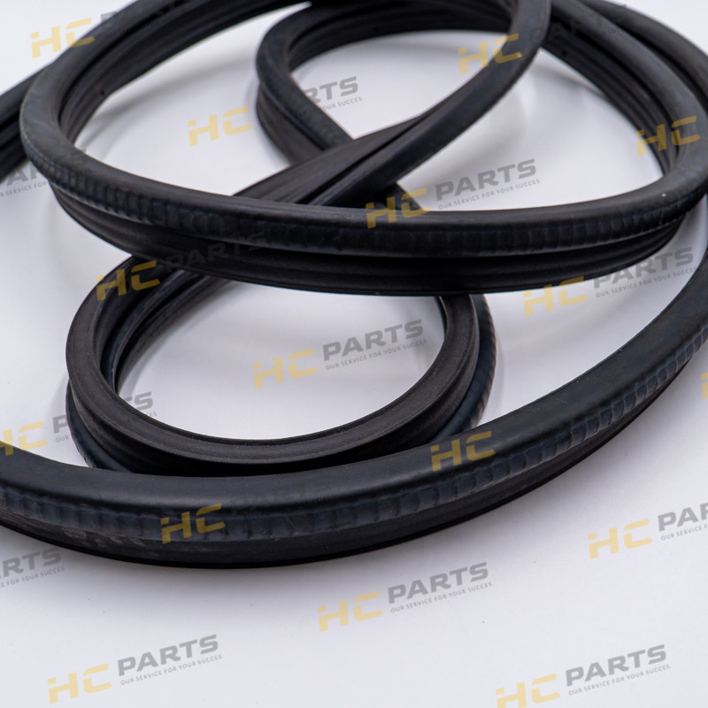 Боковое правое уплотнение стекла JCB — P21 3CX 4CX